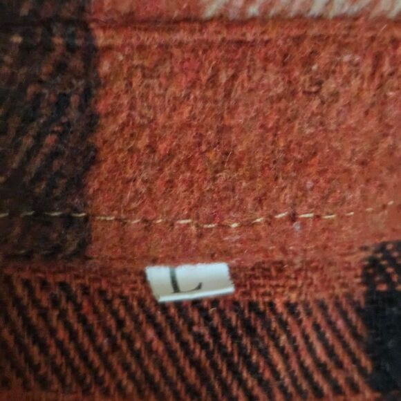 Women's Plaid Shacket Size L - Picture 5 of 5